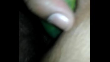 20160419 hermosa con pepino