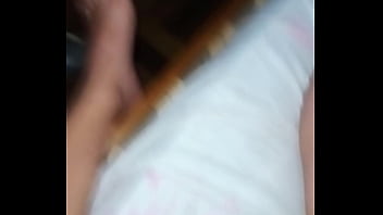 Apanhei muito e chupei direitinho o pau gostoso