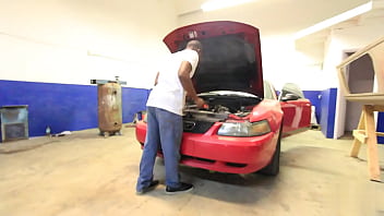 Distraught blonde fucks her bbc mechanic for her autobill