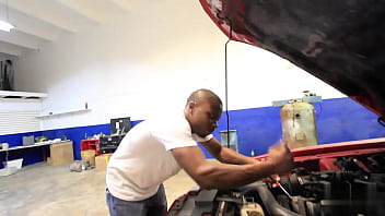 Distraught blonde fucks her bbc mechanic for her autobill