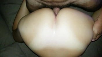 Comendo minha namorada novinha de quatro