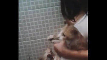 Hot teen with nice boobs takes a bath with her pussycat