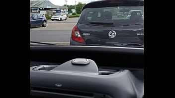 A quick rub in carpark