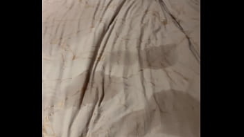 Extrait vidéo n•50 baise dans la cuisine squirt dans le lit