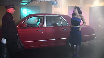 Lezley zen and danielle derek fuck the driver in the backseat