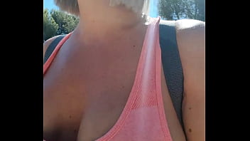 Prête et en tenue pour ma randonnée défi me faire casser la chatte par un