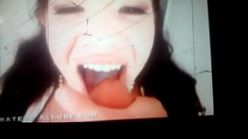 Who is she quien es ella blowjob cumshot Who is she quien es ella blowjob cumshot