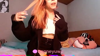 Bonneyuwu 7 56 pollera negra y pantys amarilla