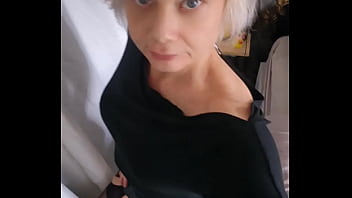 Tu viens me rejoindre dans ma chambre et