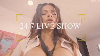 Hot brunette bitches shake that hot ass Hot brunette bitches shake that hot ass
