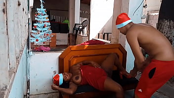 Hou hou hou mamãe nana diaba noéla recebeu grande presente en sua xota pequena no dia da purificação natal