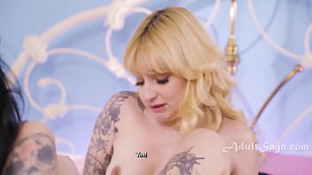 Virgin masseuse fingers pussy so deep her friend screams