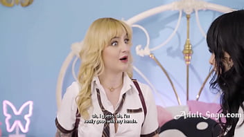 Virgin masseuse fingers pussy so deep her friend screams