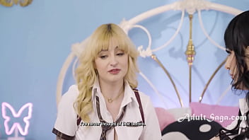 Virgin masseuse fingers pussy so deep her friend screams