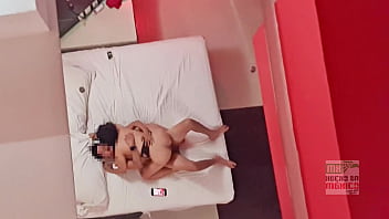 Cámara escondida pov techo show cuckold esposa regia follando frente a su marido 2