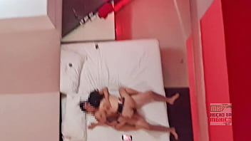 Cámara escondida pov techo show cuckold esposa regia follando frente a su marido 2