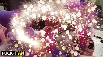 Samantha nikki siri & beverly's enormous tits scrub jack's face