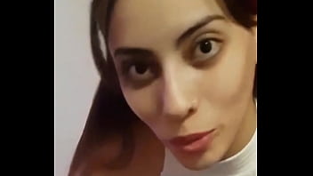 Martina la chica famosa de tiktok se mete un consolador y sale a probarlo a la calle Martina la chica famosa de tiktok se mete un consolador y sale a probarlo a la calle