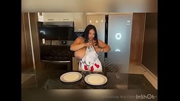 Miss issy cook boobs