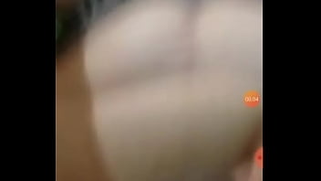 Calentona enseñando la papa