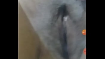 Calentona enseñando la papa