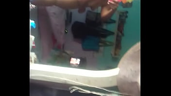 Mostrandome un poco de ella