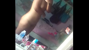 Mostrandome un poco de ella