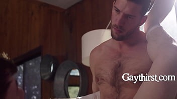 Cute Twunk In A Cabin Gets With A Hot Lumber Jack thumbnail