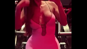 Eu fico boa de rosa amor dos stories de ontem direto pro feed do agathaliraofficiallestou no rj até domingo