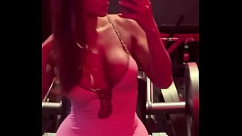 Eu fico boa de rosa amor dos stories de ontem direto pro feed do agathaliraofficiallestou no rj até domingo