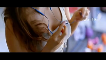 Kiara advani hot intro scene from the movie vinaya videhya rama Kiara advani hot intro scene from the movie vinaya videhya rama
