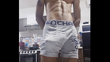 Thetitusbull is looking for a new woman who loves her bulls young