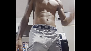 Thetitusbull is looking for a new woman who loves her bulls young