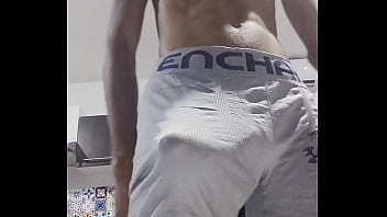 Thetitusbull is looking for a new woman who loves her bulls young