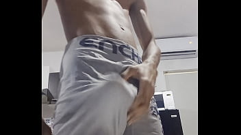 Thetitusbull is looking for a new woman who loves her bulls young