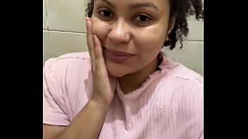 Chubby ebony latina can’t stop farting