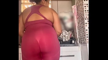 Chubby ebony latina can’t stop farting