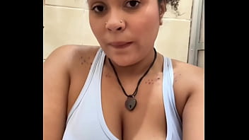 Chubby ebony latina can’t stop farting