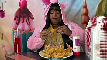 Stuffing while watching porn