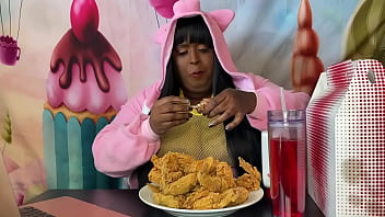 Stuffing while watching porn