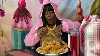 Stuffing while watching porn