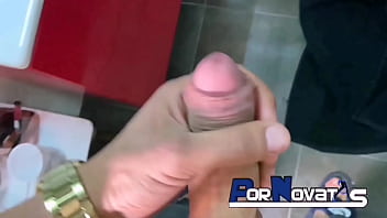 Pornovatas morbosa morena española muy tetona deisi hot follando en la ducha con victor bloom