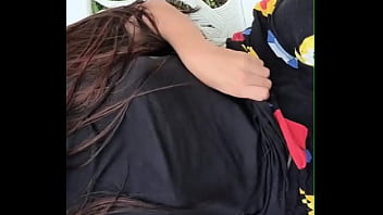 Universitaria se toca y muestra sus grandes tetas