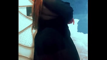 Olha como essa novinha dança gostoso