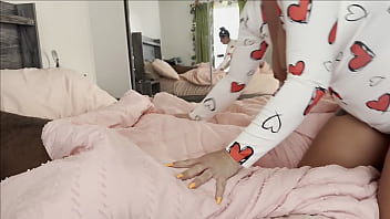 Morning deepthroat – facefuck up call