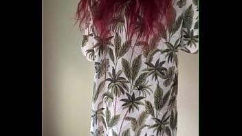 Un des peignoirs qui peuvent accompagner ces ensemble