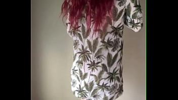 Un des peignoirs qui peuvent accompagner ces ensemble