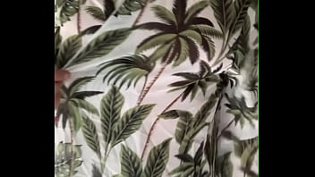 Un des peignoirs qui peuvent accompagner ces ensemble