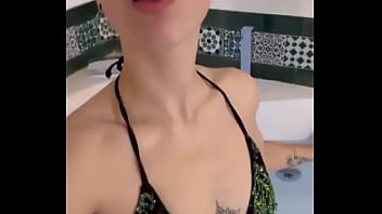 Dai salta dentro anche tu