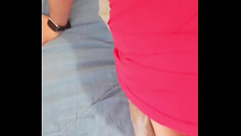 Mi ex me vio en vestido rojo y no se resistio le hice un rico oral a escondidas amateur